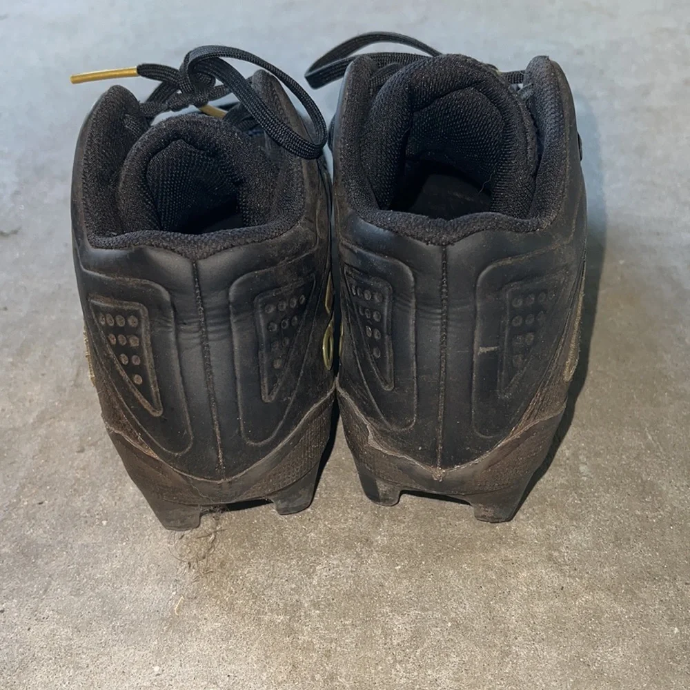 Mens 9.5 black and gold Adidas Freak Cleats 20